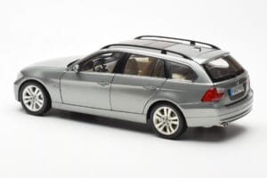 BMW 330i E91 Touring Сив Metallic Kyosho 1:18 80430394359 Метал — снимка 7 от 8