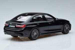 BMW 330i G20 Черен Металик Norev 1:18 183277 Метал — снимка 3 от 7