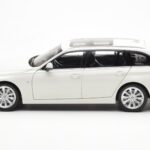 BMW 335i F31 Touring Alpine Бял Paragon 1:18 - image 4 of 8