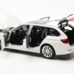 BMW 335i F31 Touring Alpine Бял Paragon 1:18 - image 5 of 8