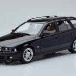 BMW 540 E39 Touring M Package Черен Otto 1:18