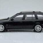 BMW 540 E39 Touring M Package Черен Otto 1:18 - image 3 of 6