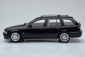 BMW 540 E39 Touring M Package Черен Otto 1:18 OT1013 Смола — снимка 3 от 6