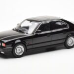 BMW 540i E34 Черен Metallic MCG 1:18