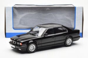 BMW 540i E34 Черен Metallic MCG 1:18 MCG18157 Метал — снимка 6 от 6