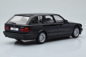 BMW 540i E34 Touring Черен Металик MCG 1:18 MCG18329 Метал — снимка 2 от 6