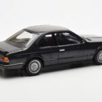 BMW 635 CSi E24 Diamant Черно Металик AUTOart 1:18 - image 3 of 8