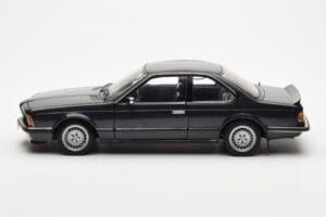 BMW 635 CSi E24 Diamant Черно Металик AUTOart 1:18 70521 Метал — снимка 4 от 8