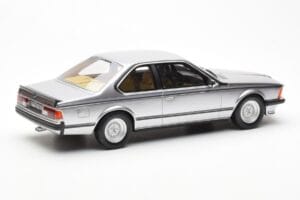 BMW 635 CSi E24 Сребърен Otto 1:18 OT313 Смола — снимка 2 от 6