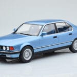 BMW 7 Series E32 730i Синьо MCG 1:18 MCG18160 Метал