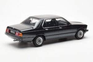 BMW 733i E23 Черен Metallic KK-Scale 1:18 KKDC180101 Метал — снимка 2 от 6