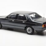BMW 733i E23 Черен Metallic KK-Scale 1:18 - image 5 of 6