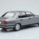 BMW 7 Series E32 740i Сребърен MCG 1:18 MCG18161 Метал - image 2 of 5