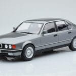 BMW 7 Series E32 740i Сребърен MCG 1:18 MCG18161 Метал
