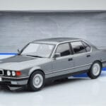 BMW 7 Series E32 740i Сребърен MCG 1:18 MCG18161 Метал - image 5 of 5