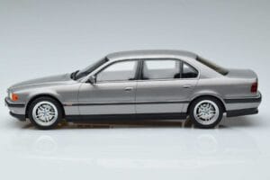 BMW 7 Series E38 750iL Otto 1:18 OT952 Смола — снимка 3 от 6