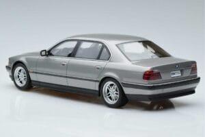 BMW 7 Series E38 750iL Otto 1:18 OT952 Смола — снимка 5 от 6