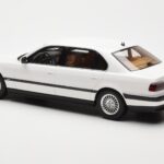 BMW 750iL E38 Asia Exclusive Бял Otto 1:18 - image 5 of 6