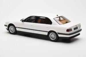 BMW 750iL E38 Asia Exclusive Бял Otto 1:18 OT836 Смола — снимка 5 от 6