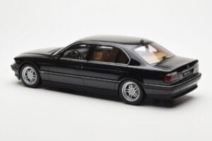 BMW 750iL E38 Черен Otto 1:18 OT609 Смола — снимка 5 от 6