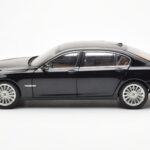BMW 750Li F02 Facelift Carbon Черен Kyosho 1:18 - image 4 of 8