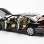 BMW 760Li E66 Черен Kyosho 1:18 - image 5 of 9