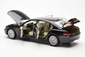 BMW 760Li E66 Черен Kyosho 1:18 08572BK Метал — снимка 5 от 9