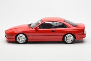 BMW 850 CSi E31 Червен Otto 1:18 OT158 Смола — снимка 3 от 6
