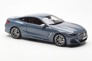 BMW 850i G15 Barcelona Blue Metallic Norev 1:18 80432450995 Метал — снимка 6 от 8