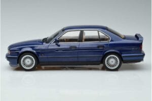 BMW Alpina B10 4.6 E34 Син MCG 1:18 MCG18230 Метал — снимка 3 от 6