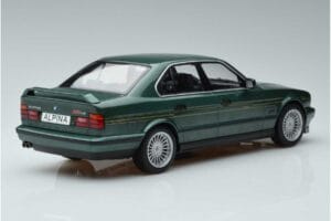 BMW Alpina B10 4.6 E34 Зелен MCG 1:18 MCG18229 Метал — снимка 2 от 6