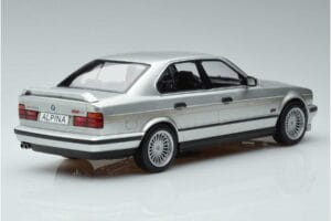 BMW Alpina B10 4.6 E34 Сребрист MCG 1:18 MCG18231 Метал — снимка 2 от 5