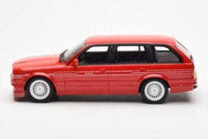 BMW Alpina B3 2.7 E30 Touring Червен Otto 1:18 OT366 Смола — снимка 3 от 6