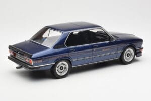 BMW Alpina B7S E12 Turbo Dark Sapphire Син Металик Otto 1:18 OT640 Смола — снимка 2 от 6