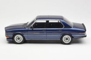 BMW Alpina B7S E12 Turbo Dark Sapphire Син Металик Otto 1:18 OT640 Смола — снимка 3 от 6