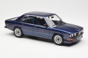 BMW Alpina B7S E12 Turbo Dark Sapphire Син Металик Otto 1:18 OT640 Смола — снимка 4 от 6