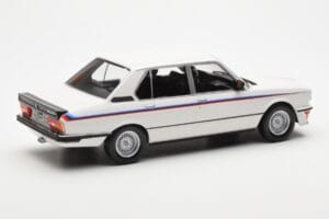 BMW M535i E12 Бял Norev 1:18 183265 Метал — снимка 2 от 5