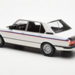 BMW M535i E12 Бял Norev 1:18 - image 4 of 5