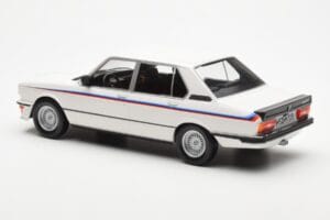 BMW M535i E12 Бял Norev 1:18 183265 Метал — снимка 4 от 5