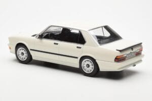 BMW M535i E28 Бял Norev 1:18 183260 Метал — снимка 5 от 6