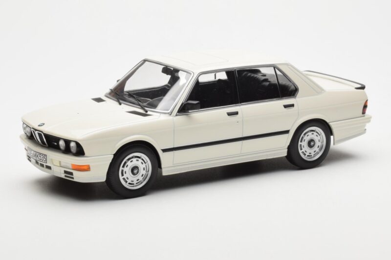 BMW M535i E28 Бял Norev 1:18