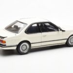 BMW M635 CSi E24 Бял Dealer Edition AUTOart 1:18 - image 3 of 8