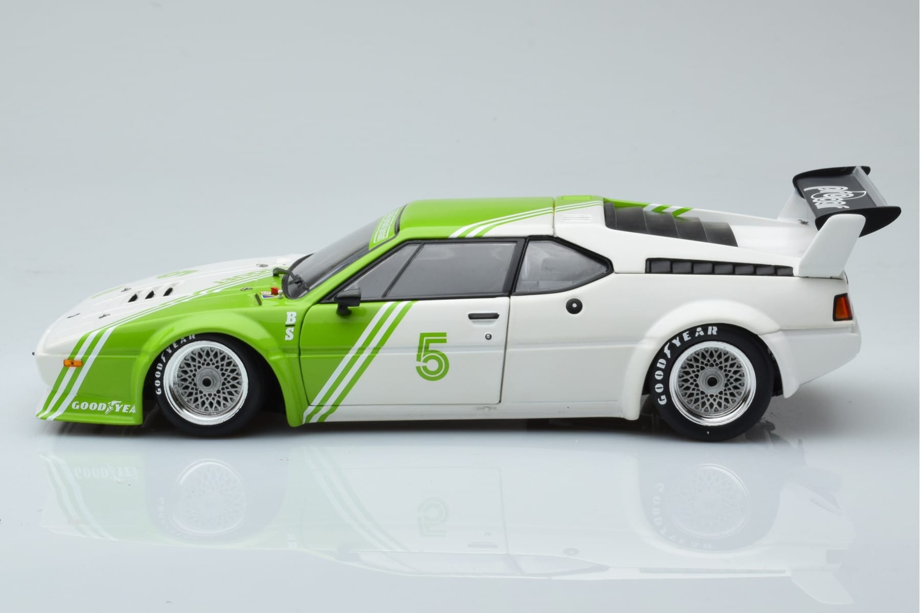 BMW M1 Procar BS Fabrications #5 N. Piquet Procar Series 1980 Minichamps 1:18 183802905 Метал — снимка 4 от 8
