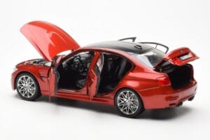BMW M3 Competition F80 Sakhir Оранжев Norev 1:18 80432411553 Метал — снимка 5 от 8