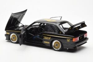 BMW M3 E30 #3 J. Richards Austrian Airlines ATCC 1987 AUTOart 1:18 88745 Метал — снимка 5 от 8