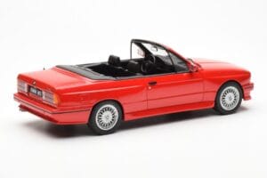 BMW M3 E30 Кабриолет Червен Otto 1:18 OT077 Смола — снимка 2 от 6