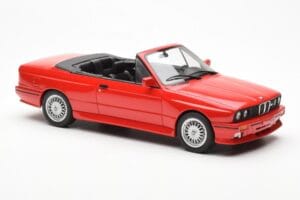 BMW M3 E30 Кабриолет Червен Otto 1:18 OT077 Смола — снимка 4 от 6