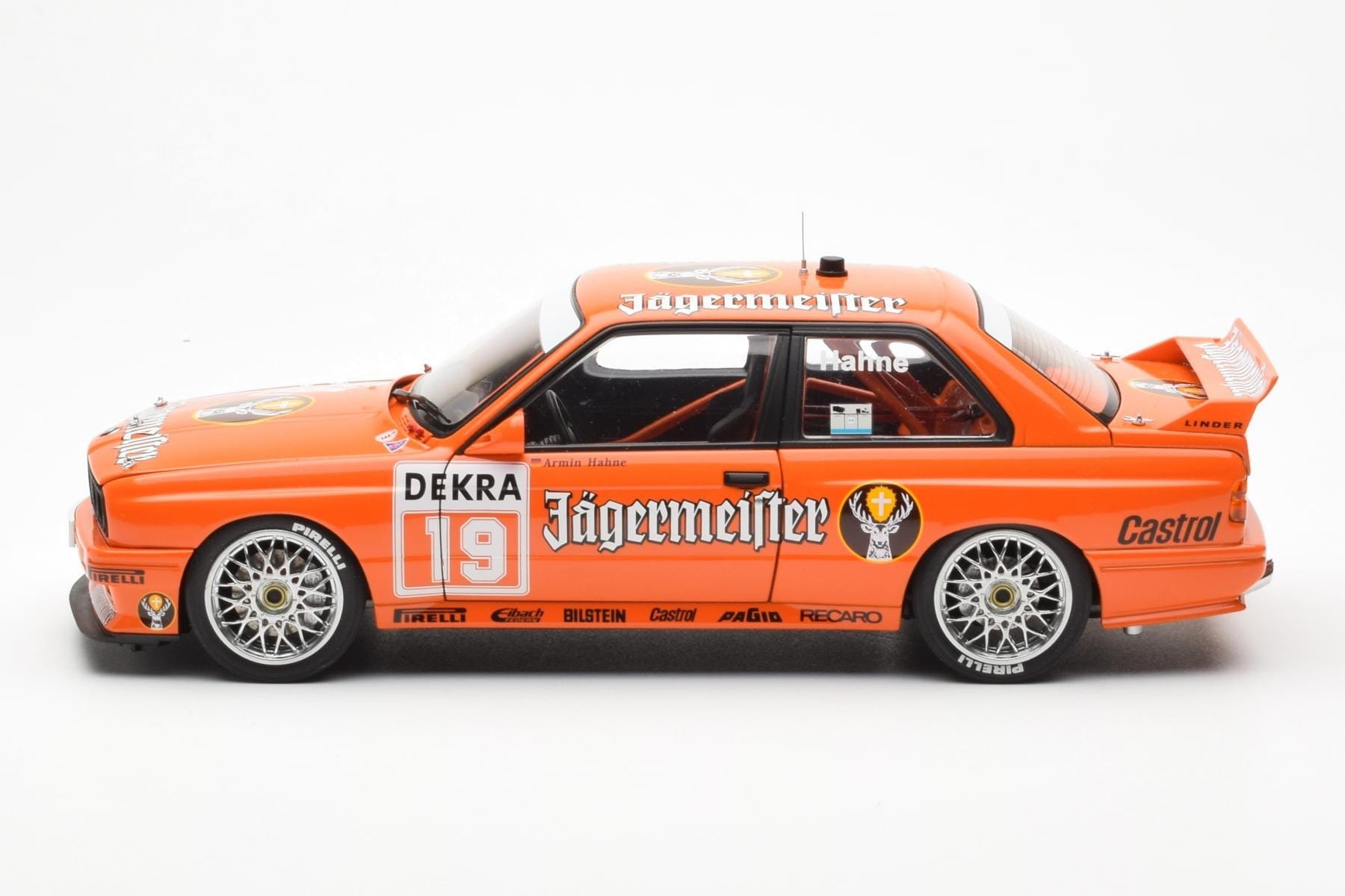 BMW M3 E30 #19 A. Hahne Jägermeister DTM 1992 AUTOart 1:18 89248 Метал — снимка 4 от 8