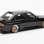 BMW M3 E30 Sport Evolution Черен Custom Wheels AUTOart 1:18 - image 3 of 8
