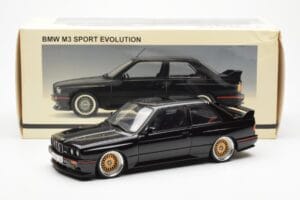 BMW M3 E30 Sport Evolution Черен Custom Wheels AUTOart 1:18 70562 Метал — снимка 8 от 8